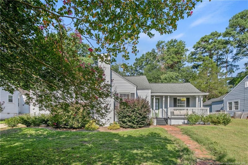 597 Greenland Dr, Fayetteville, NC 28305