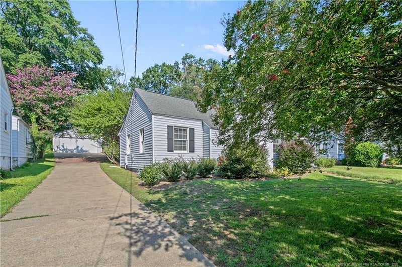 597 Greenland Dr, Fayetteville, NC 28305