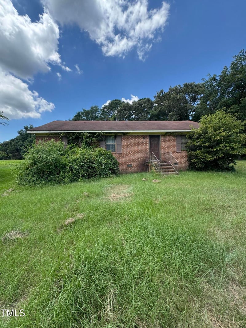 598 Bentonville Rd, Four Oaks, NC 27524