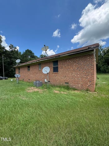 598 Bentonville Rd, Four Oaks, NC 27524