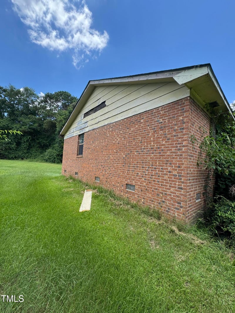 598 Bentonville Rd, Four Oaks, NC 27524