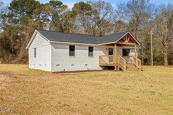 598 Bentonville Rd, Four Oaks, NC 27524