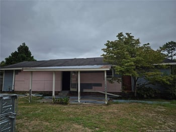 5982 Spinner Rd, Hope Mills, NC 28348