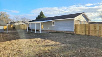 5982 Spinner Rd, Hope Mills, NC 28348