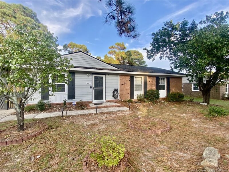 5983 Richfield Ave, Hope Mills, NC 28348