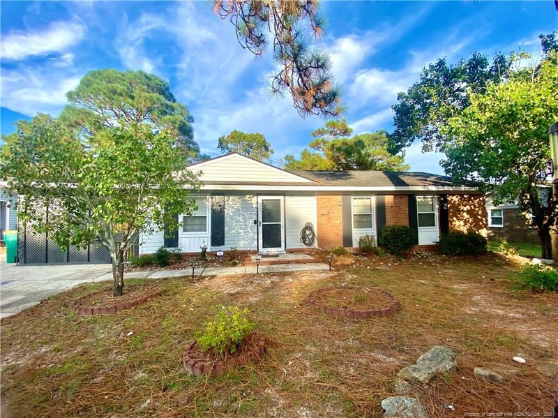 5983 Richfield Ave, Hope Mills, NC 28348