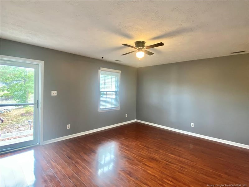 5983 Richfield Ave, Hope Mills, NC 28348