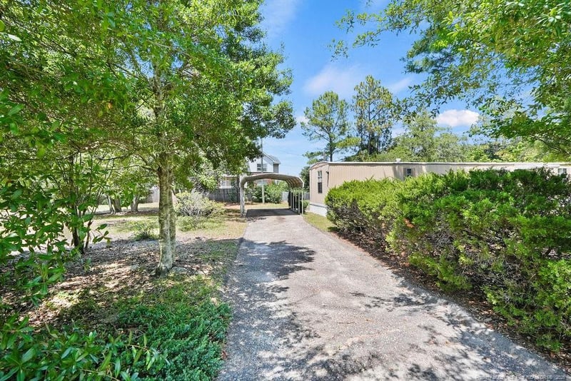 5998 Love Ct, Hope Mills, NC 28348