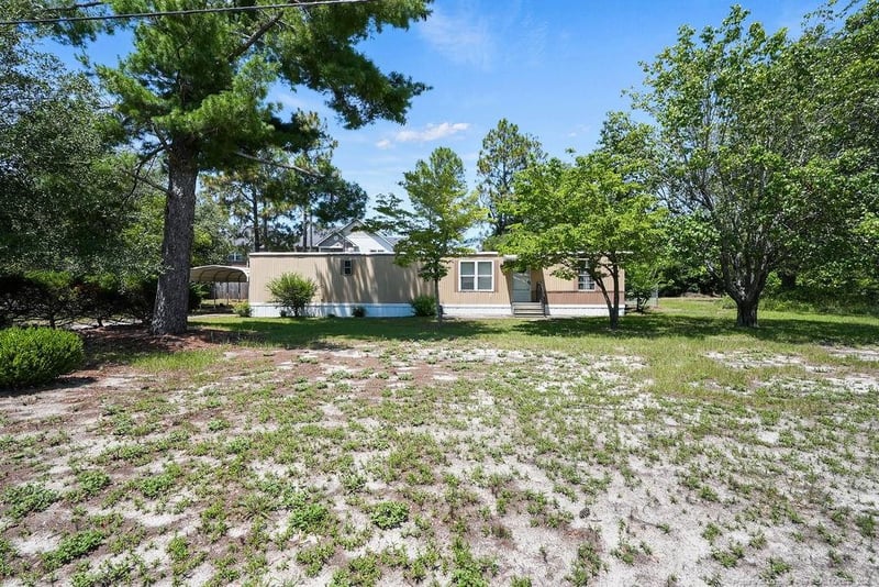 5998 Love Ct, Hope Mills, NC 28348
