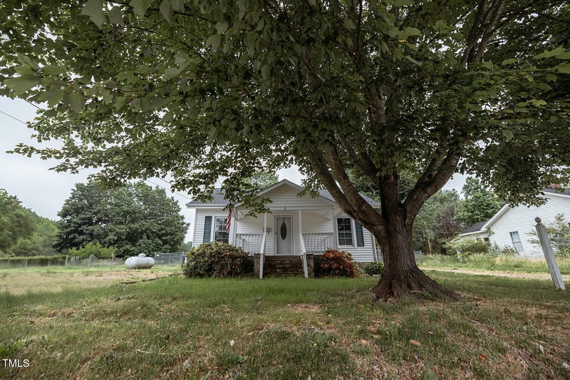 6 1st St, Franklinton, NC 27525