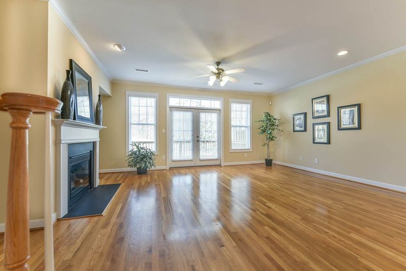 6 Abernathy Dr, Durham, NC 27517