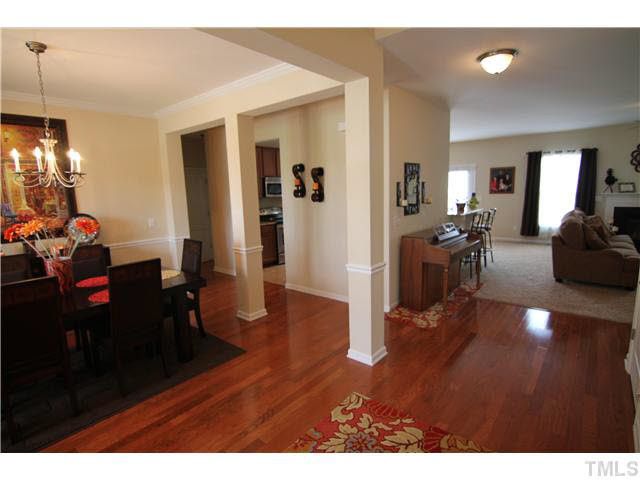 6 Antioch Ct, Durham, NC 27703