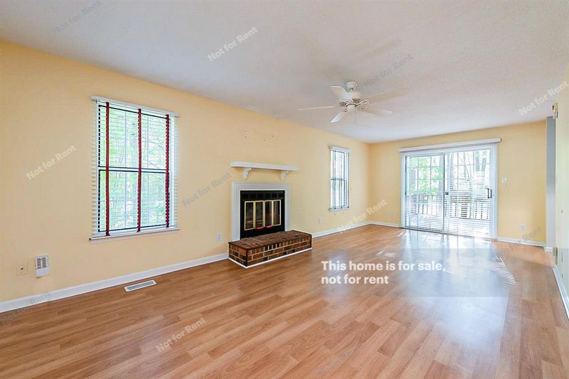 6 Banneret Pl, Durham, NC 27713