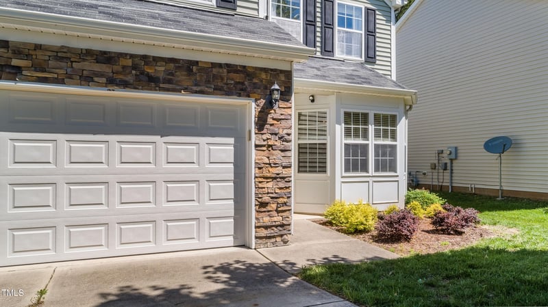 6 Beaver Creek Ln, Durham, NC 27703