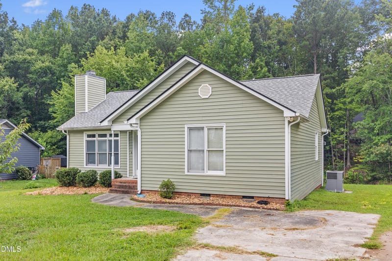 6 Bentwood Pl, Durham, NC 27703