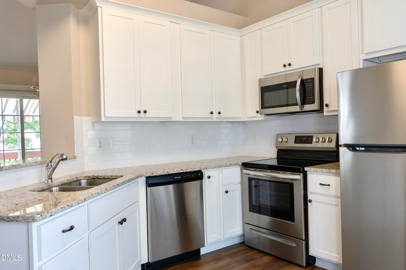 6 Bethany Pl, Durham, NC 27712