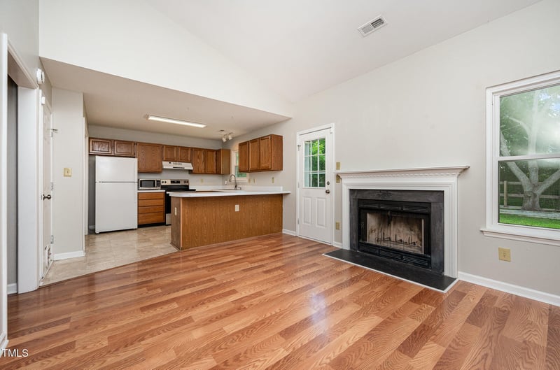 6 Blake Ct, Durham, NC 27712