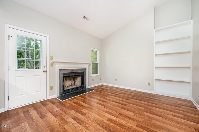 6 Blake Ct, Durham, NC 27712