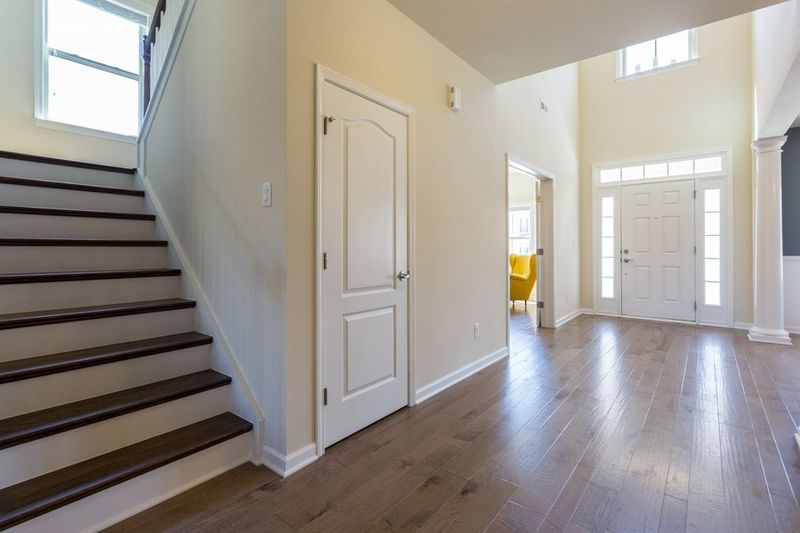 6 Bonsack Ct, Durham, NC 27703