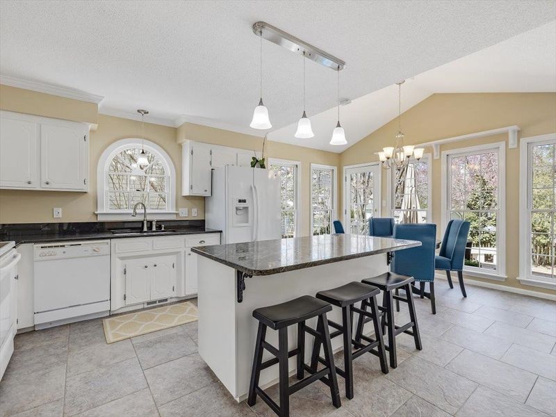 6 Boxwood Dr, Durham, NC 27713