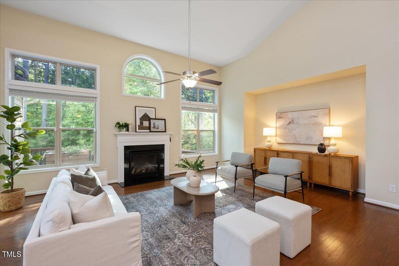 6 Brightfield Ln, Durham, NC 27712