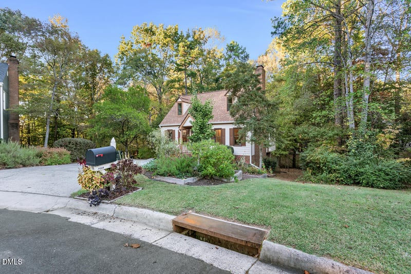 6 Brightleaf Ct, Durham, NC 27713