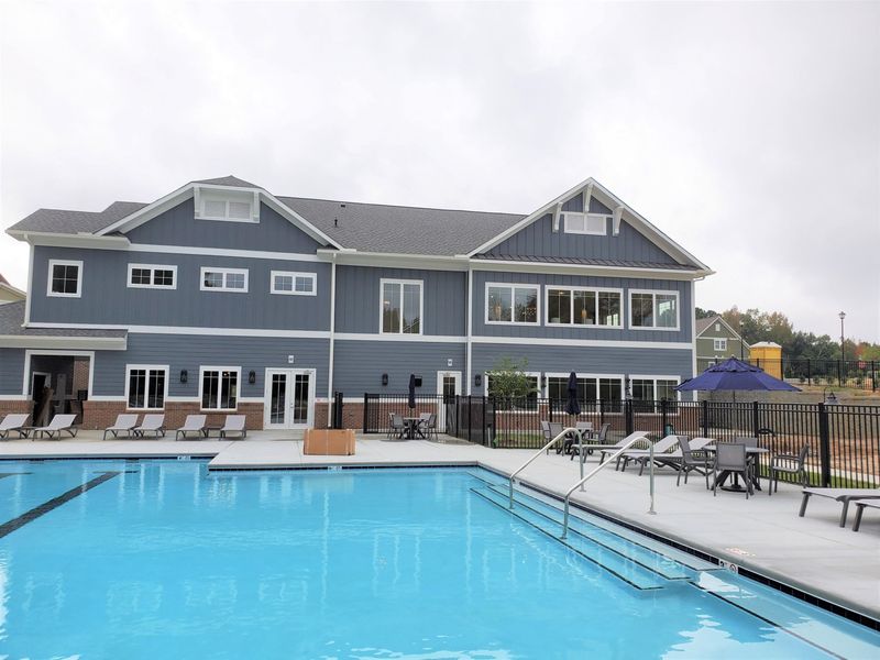 6 Cabarrus St, Clayton, NC 27527