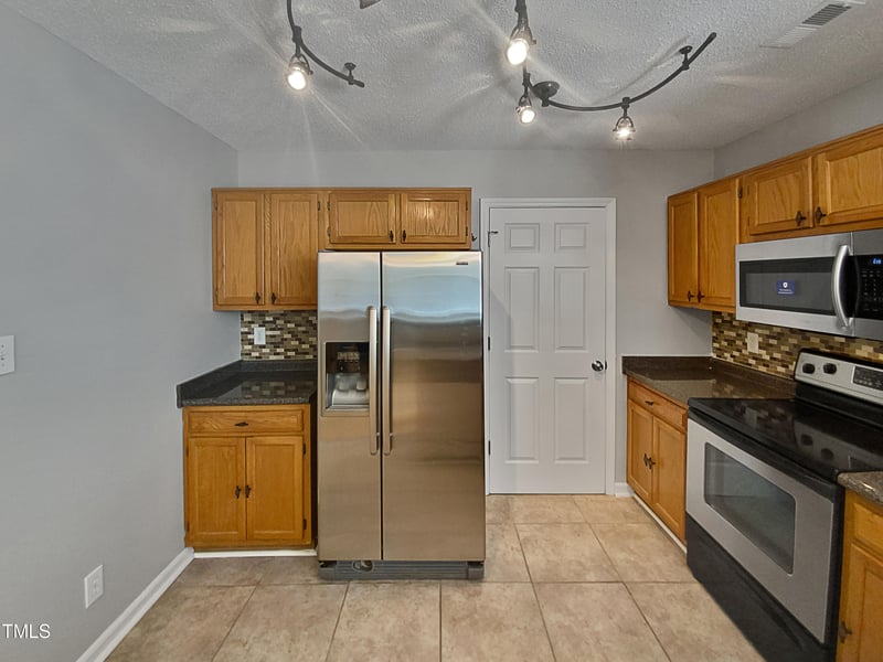 6 Cabes Mill Rd, Durham, NC 27705