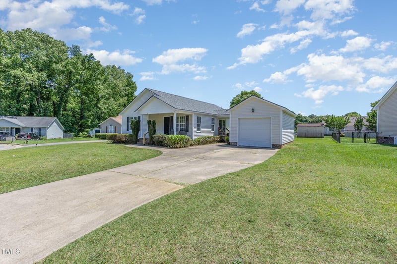 6 Carolina Ave, Benson, NC 27504