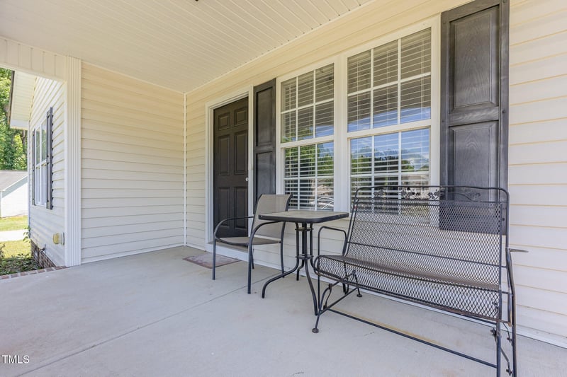 6 Carolina Ave, Benson, NC 27504