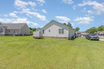6 Carolina Ave, Benson, NC 27504