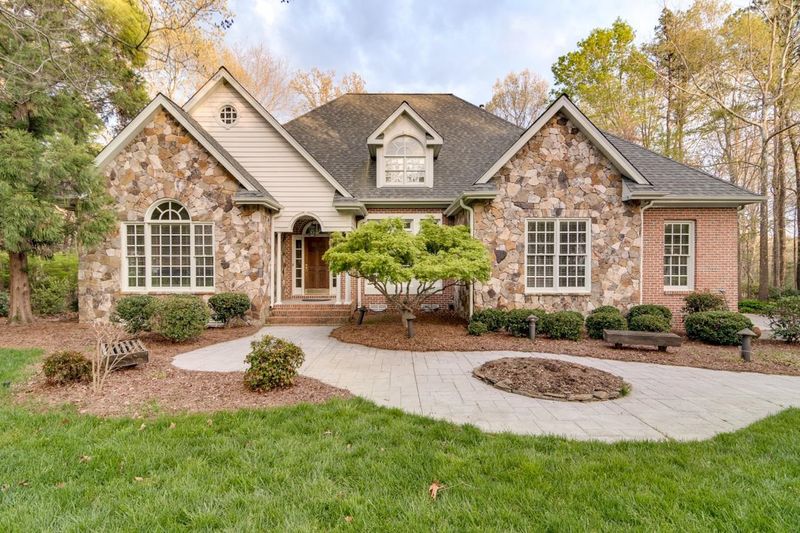 6 Covington Ln, Durham, NC 27712