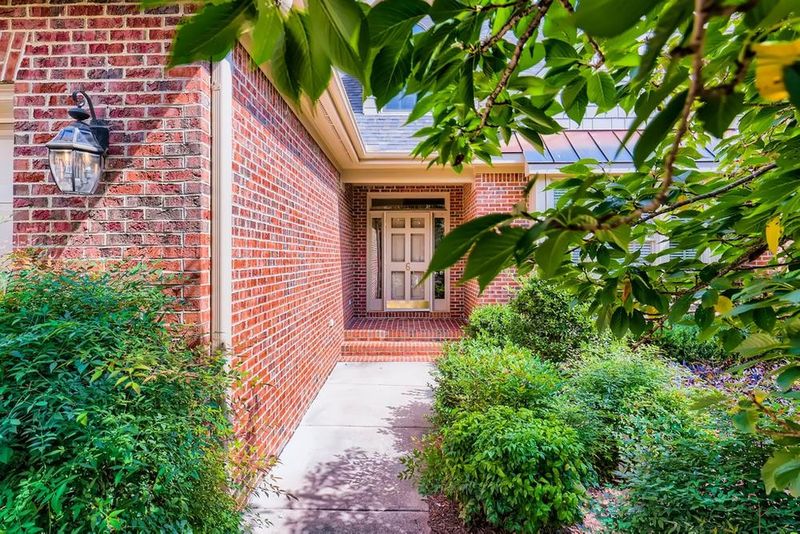 6 Crail Ct, Durham, NC 27712