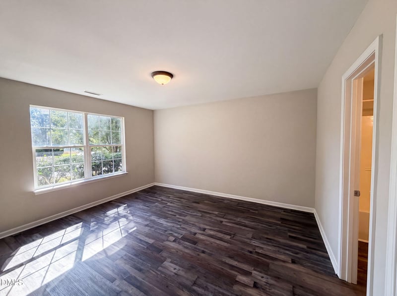6 Crimson Clover Ct, Durham, NC 27704