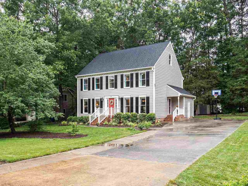 6 Dodsworth Ct, Durham, NC 27705