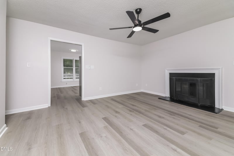 6 Fircrest Ct, Durham, NC 27703