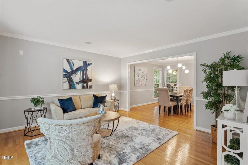 6 Foxlair Ct, Durham, NC 27712