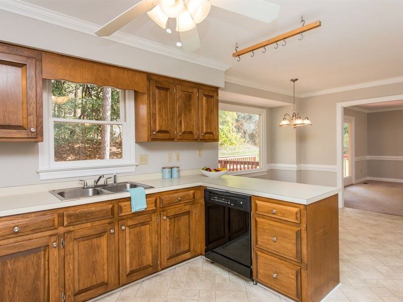 6 Gray Fox Ct, Durham, NC 27713