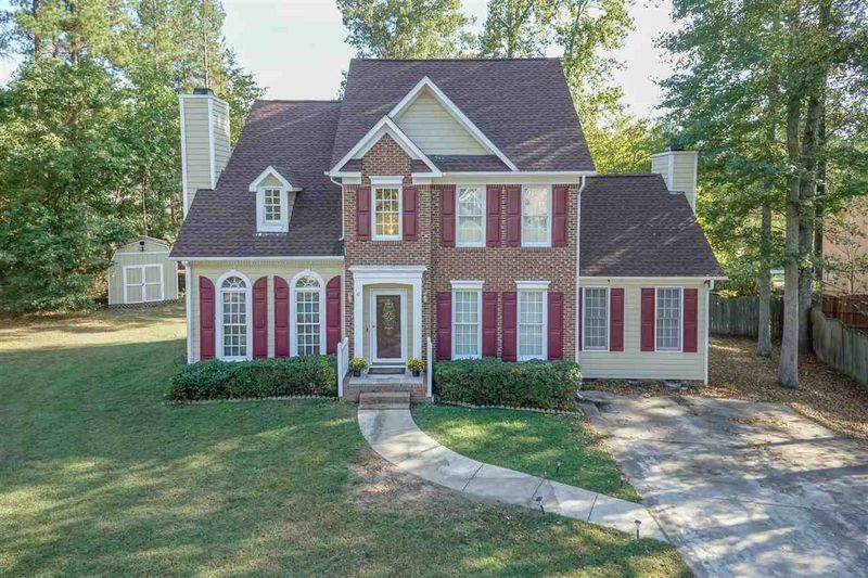 6 Hertford Pl, Durham, NC 27703