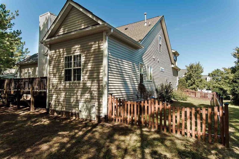 6 Highgrove Ln, Durham, NC 27713