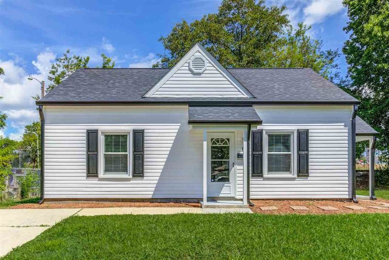 6 Kingston Mill Ct, Durham, NC 27705