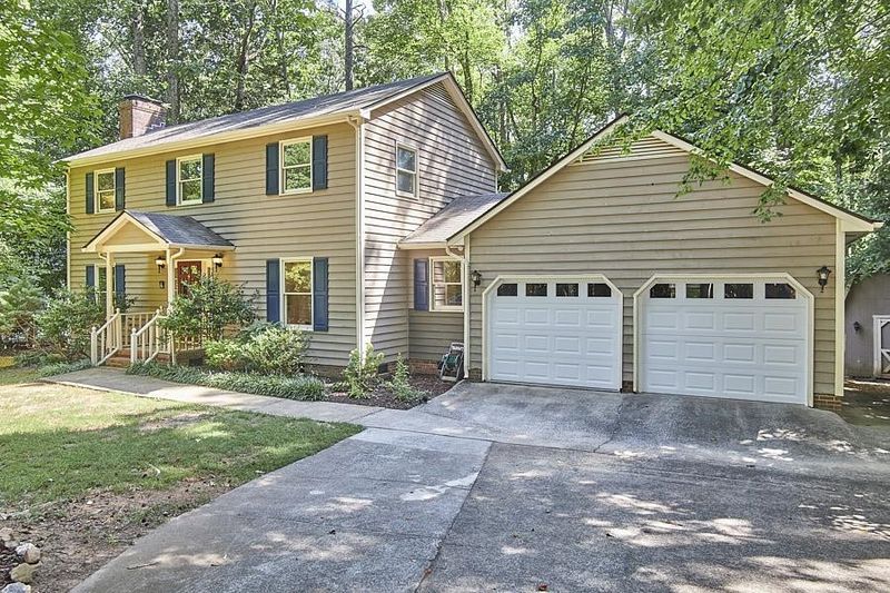 6 Kinsey Ct, Durham, NC 27705