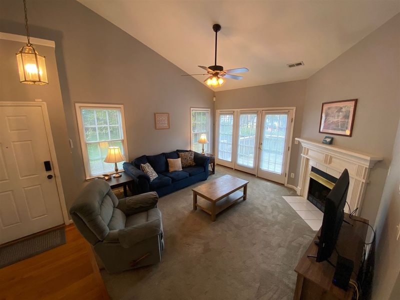 6 Lake Hill Dr, Durham, NC 27713