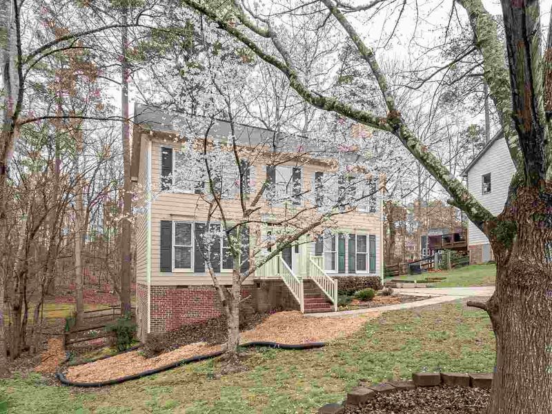 6 Leeward Ct, Durham, NC 27713