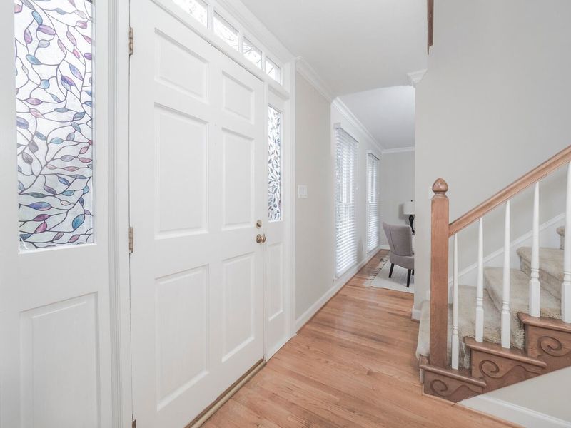 6 Leeward Ct, Durham, NC 27713