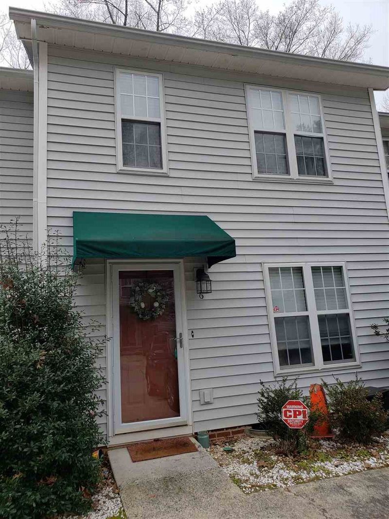 6 Mandy Ct, Durham, NC 27707