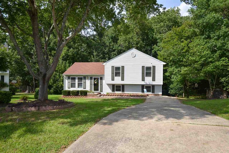 6 Mars Ct, Durham, NC 27703