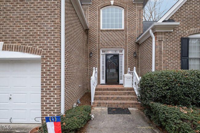 6 Montcrest Dr, Durham, NC 27713