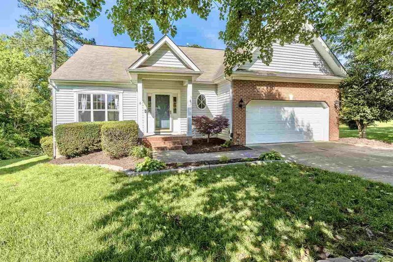 6 Pagemore Ct, Durham, NC 27703