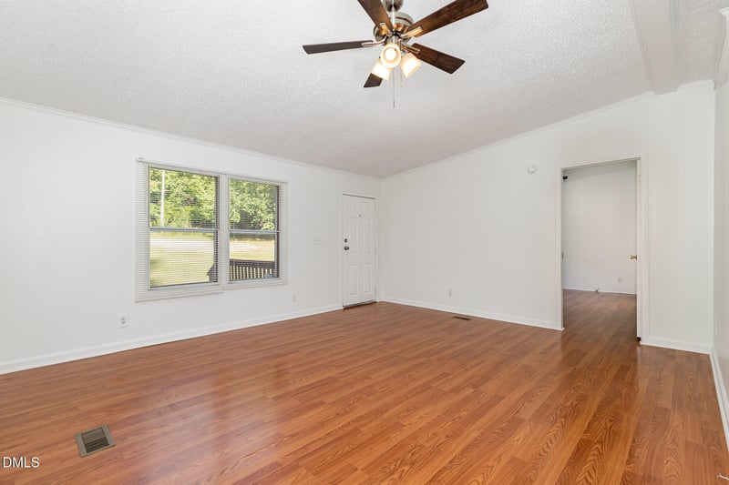 6 Park Ave, Franklinton, NC 27525
